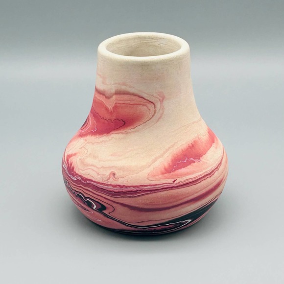 Vintage Indian River Nemadji Pottery Swirl Vase 5" - Picture 4 of 6